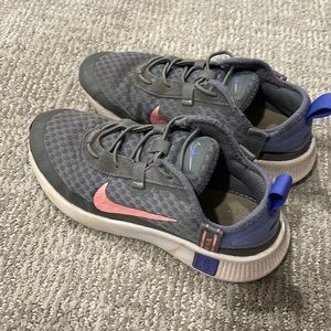 Nike girls sneakers size 1.5Y